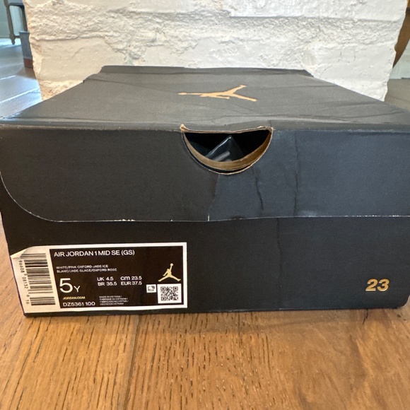 Girls Air Jordan 1 Mid SE (GS) - Picture 5 of 5